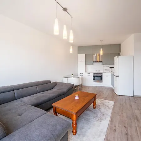 Cityview Terrace Apartment - Steps From Historic Kosice Daire